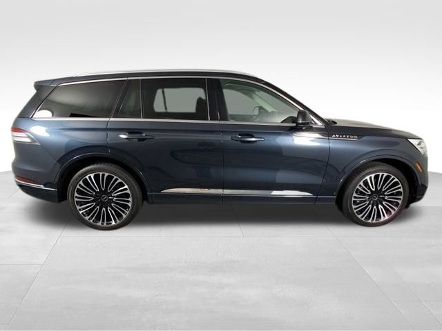 2023 Lincoln Aviator Black Label 8