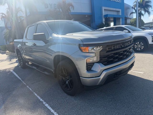 Sterling Gray Metallic 2025 Chevrolet Silverado 1500 Custom Crew Cab RWD Pickup Truck 4X2 8-Speed Automatic