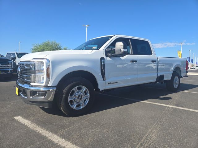 New 2026 Ford Super Duty F-350 Crew Cab 8' Box XLT