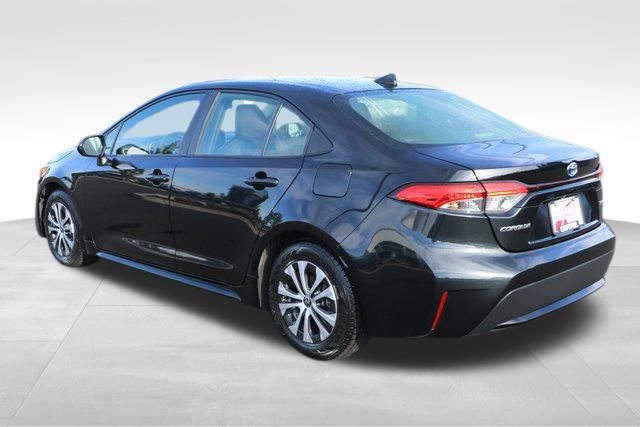 2022 Toyota Corolla Hybrid LE 20