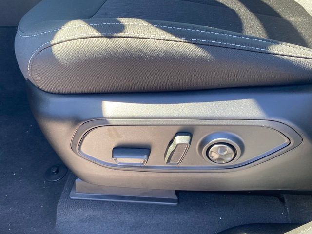 new 2025 Jeep Grand Cherokee L car, priced at $40,535