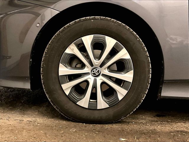 2020 Toyota Prius XLE AWD-e - 7