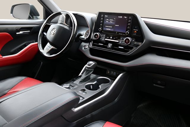 Used Car 2022 Toyota Highlander  Xse For Sale Under $35,000 In Austin, Texas