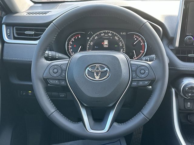 2024 Toyota RAV4 XLE Premium 8