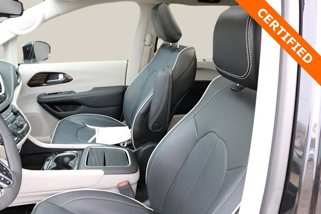 Used Car 2023 Chrysler Pacifica  Limited For Sale Under $35,000 In Austin, Texas