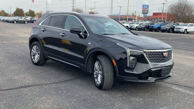 2024 Cadillac XT4 Premium Luxury 2