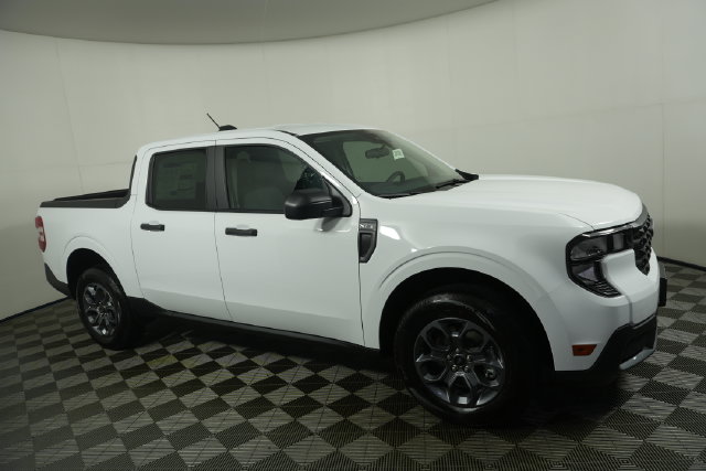 New 2026 White Ford XLT image 2