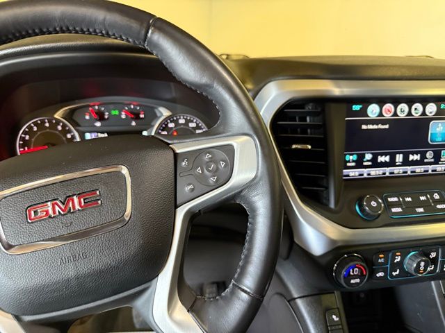 2017 GMC Acadia SLT-1 photo