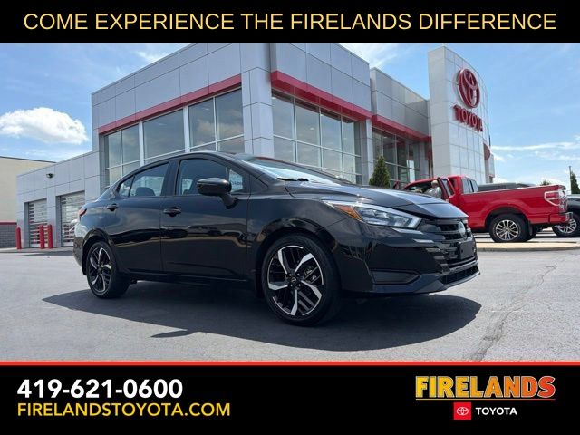 Super Black Metallic 2025 Nissan Versa Sedan Front-Wheel Drive Continuously Variable Transmission