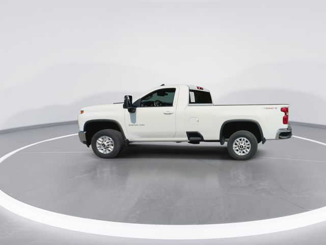 Used 2022 White Chevrolet LT image 7