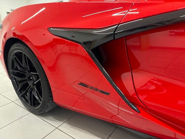 Used 2024 Red Chevrolet Z06 image 3
