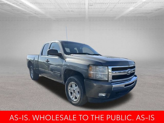Green Metallic 2011 Chevrolet Silverado 1500 Pickup Truck Four-Wheel Drive 6-Speed Automatic