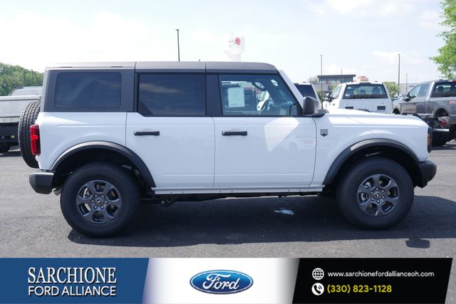 Oxford White 2026 Ford Bronco SUV / Crossover Four-Wheel Drive Automatic