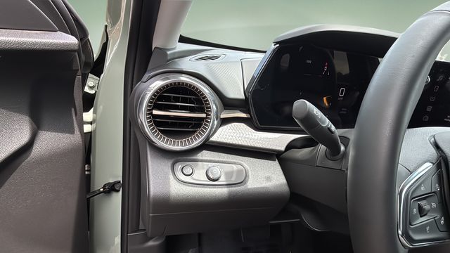 Used 2026 Green Chevrolet ACTIV image 22