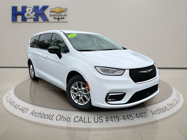 Bright White Clearcoat 2024 Chrysler Pacifica Touring L FWD Minivan Front-Wheel Drive 9-Speed Automatic