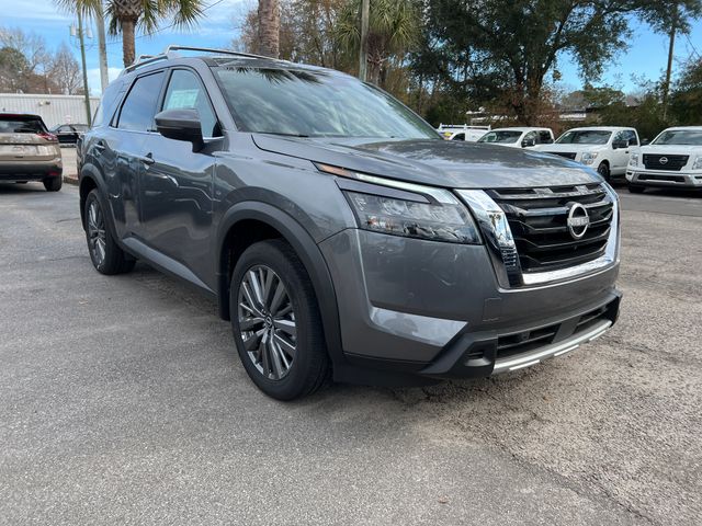 2025 Gun Metallic Nissan Pathfinder SL FWD SUV