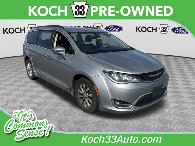 Billet Silver Metallic Clearcoat 2017 Chrysler Pacifica Minivan Front-Wheel Drive 9-Speed Automatic