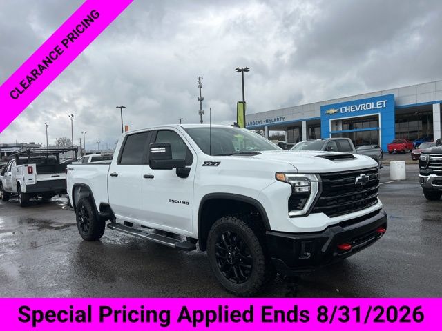 Summit White 2026 Chevrolet Silverado 2500HD Pickup Truck Four-Wheel Drive Automatic