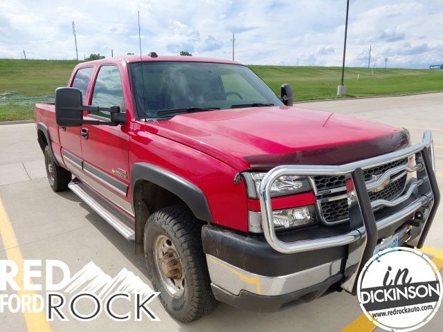 Victory Red 2005 Chevrolet Silverado 2500HD Pickup Truck Four-Wheel Drive 5-Speed Automatic