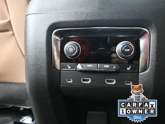 2024 Chevrolet Suburban Premier photo