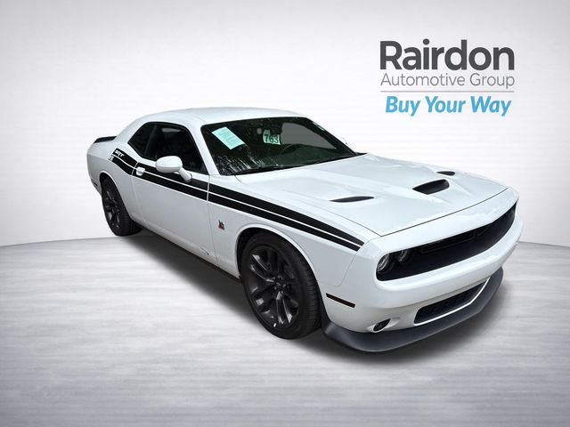 White Knuckle Clearcoat 2022 Dodge Challenger Coupe Rear-Wheel Drive 8-Speed Automatic