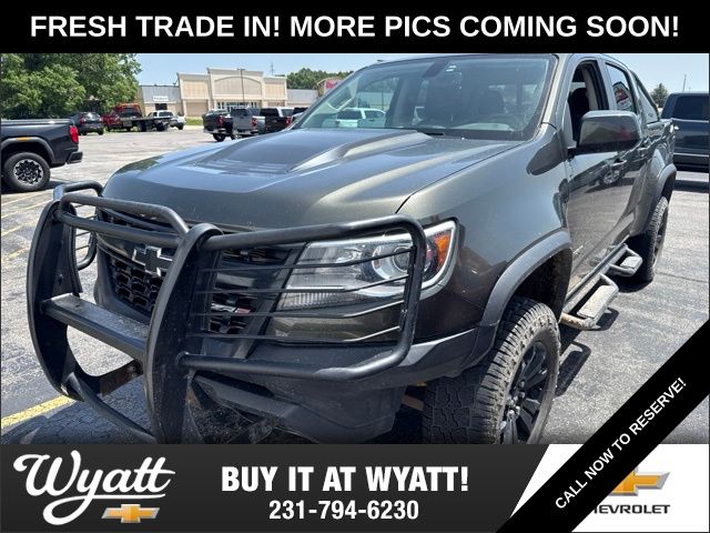 Gray 2018 Chevrolet Colorado Pickup Truck Four-Wheel Drive 8-Speed Automatic