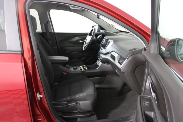 2023 GMC Terrain SLE photo