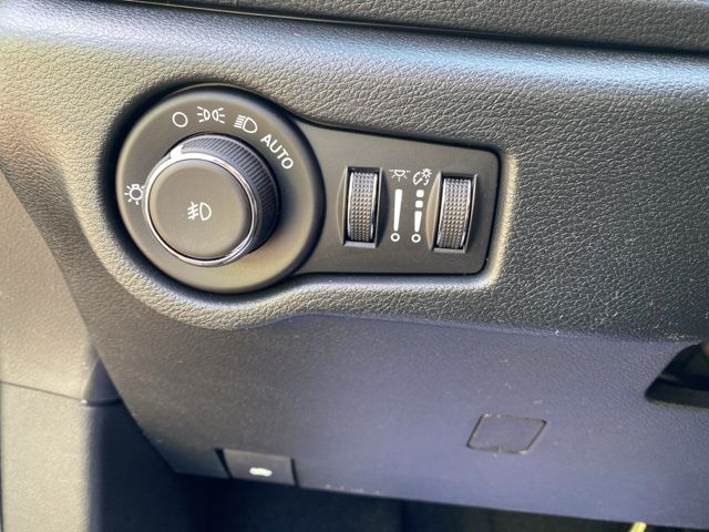 2026 Chrysler Pacifica Select - Diamond Black Crystal Pearlcoat exterior view 14