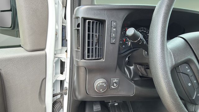 Used 2025 White GMC Work Van image 23