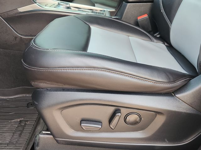 2024 Ford Explorer XLT Black at DeMontrond Auto Country