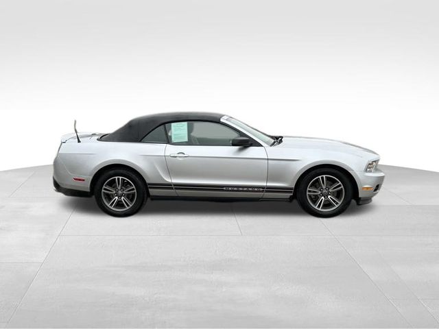 2011 Ford Mustang V6 Premium 20