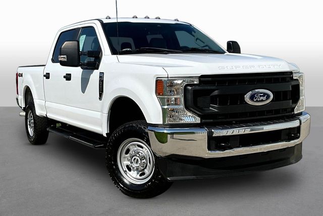 Oxford White 2022 Ford F-250 Super Duty Pickup Truck Four-Wheel Drive 6-Speed Automatic