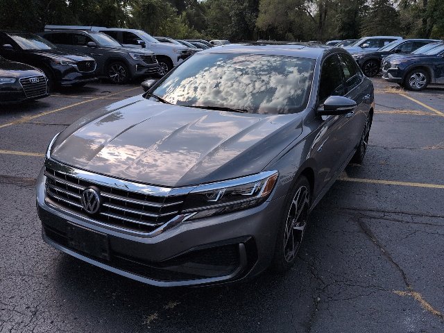2021 Volkswagen Passat 2.0T R-Line