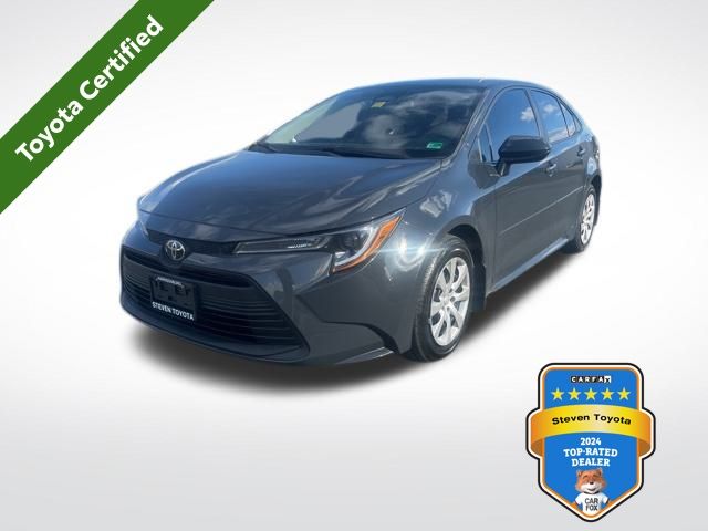 2024 Toyota Corolla LE's photo