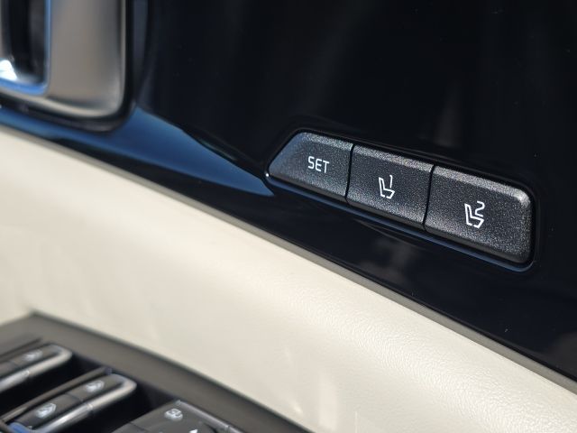 2024 Kia Carnival SX Prestige:L43825A