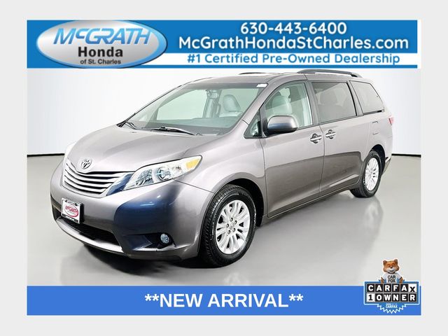 2015 Toyota Sienna XLE 7-Passenger Auto Access Seat