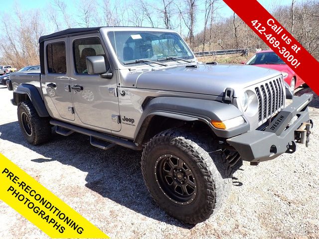 2020 Jeep Gladiator Sport Crew Cab 4WD