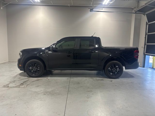 Used 2023 Black Ford Lariat image 10