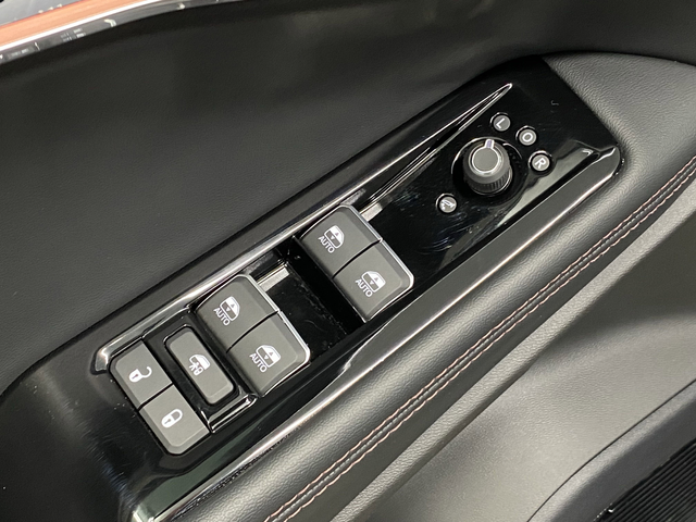 2025 Jeep Wagoneer S Limited - Photo 32