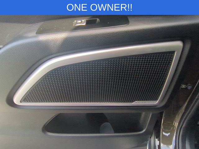 Used 2022 Green Kia EX image 36