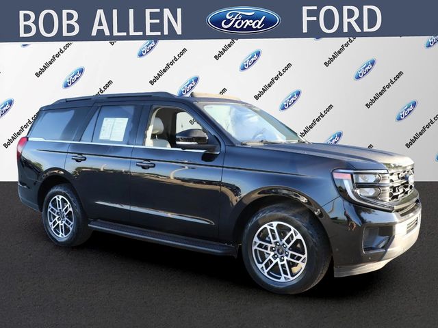 Used 2025 Ford Expedition Active with VIN 1FMJU1J81SEA28152 for sale in Kansas City