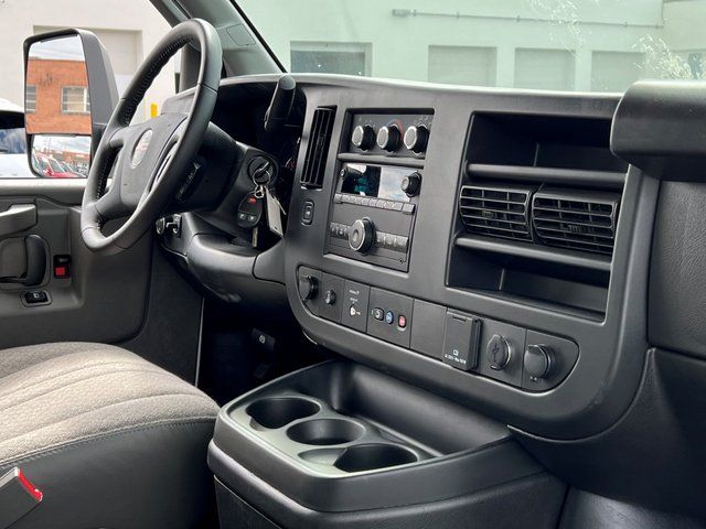 2023 GMC Savana 3500 Work Van 20