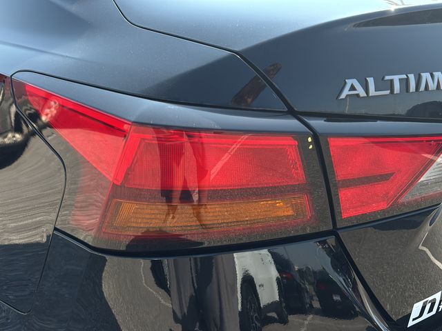 2025 Nissan Altima SV - Photo 11