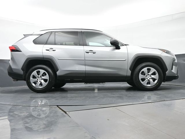 2021 Toyota RAV4 LE 36