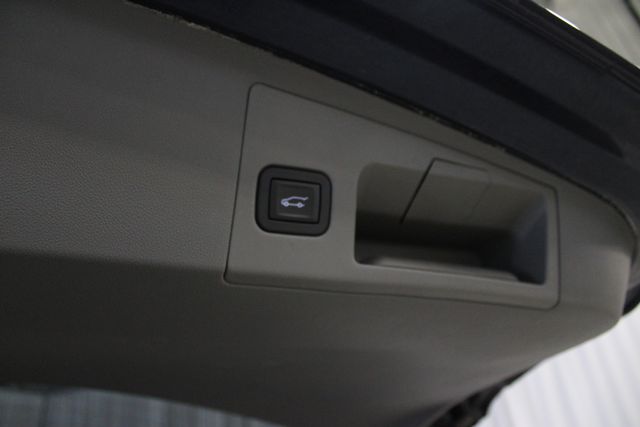 Used 2019 Blue Cadillac Luxury image 34