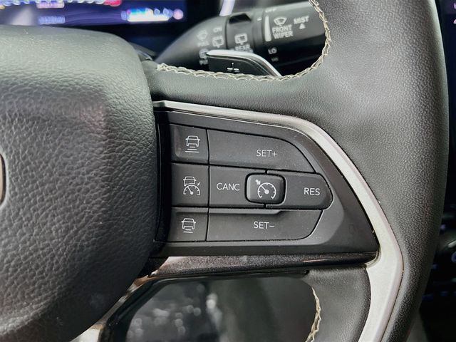 Used 2023 Black Jeep Altitude image 33