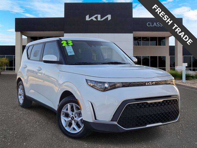 2023 Kia Soul LX FWD