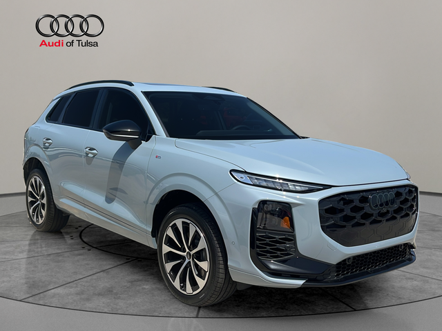 Arrow Gray Pearl Effect 2026 Audi Q3 SUV / Crossover All-Wheel Drive 7-Speed Automatic