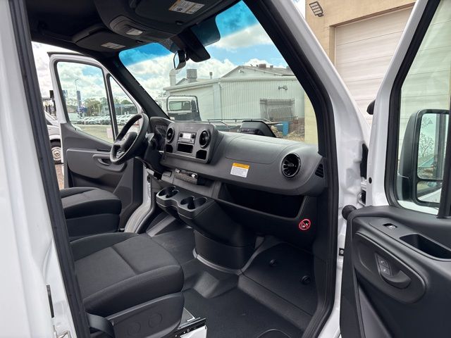 2025 Mercedes-Benz Sprinter 2500 Cargo 144 WB photo