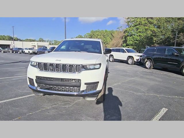2026 Jeep Grand Cherokee L Laredo 4x2